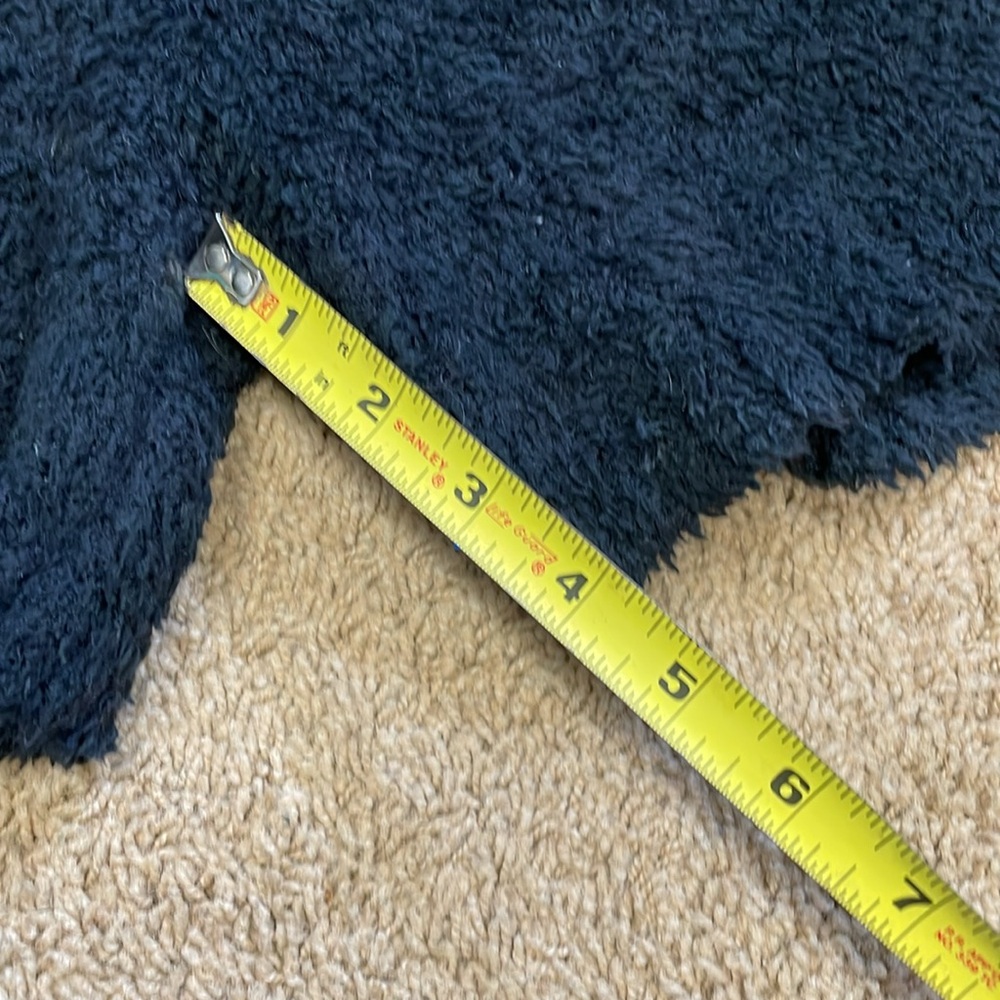 SKIMS Cozy Fuzzy Tank and Shorts Set - Picture 4 of 7